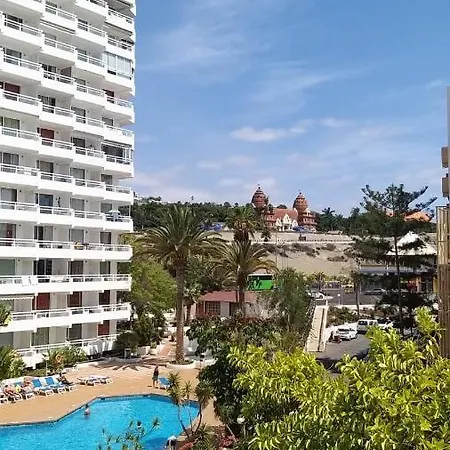 Beach Las Americas * Playa Feñabe